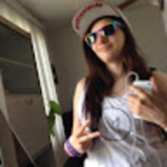 Meet your Posher, Sabrina - Picture 1 of 1